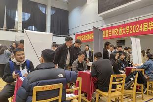 史上仅2人场均25+&两分命中率60%+&三分40%+：詹姆斯2次 KD1次